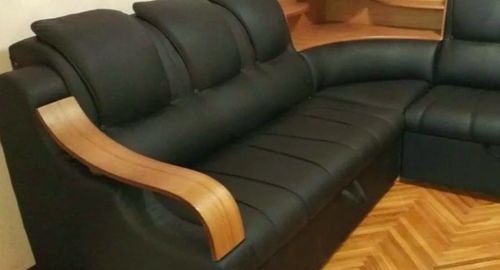 Перетяжка кожаного дивана. Спас-Деменск